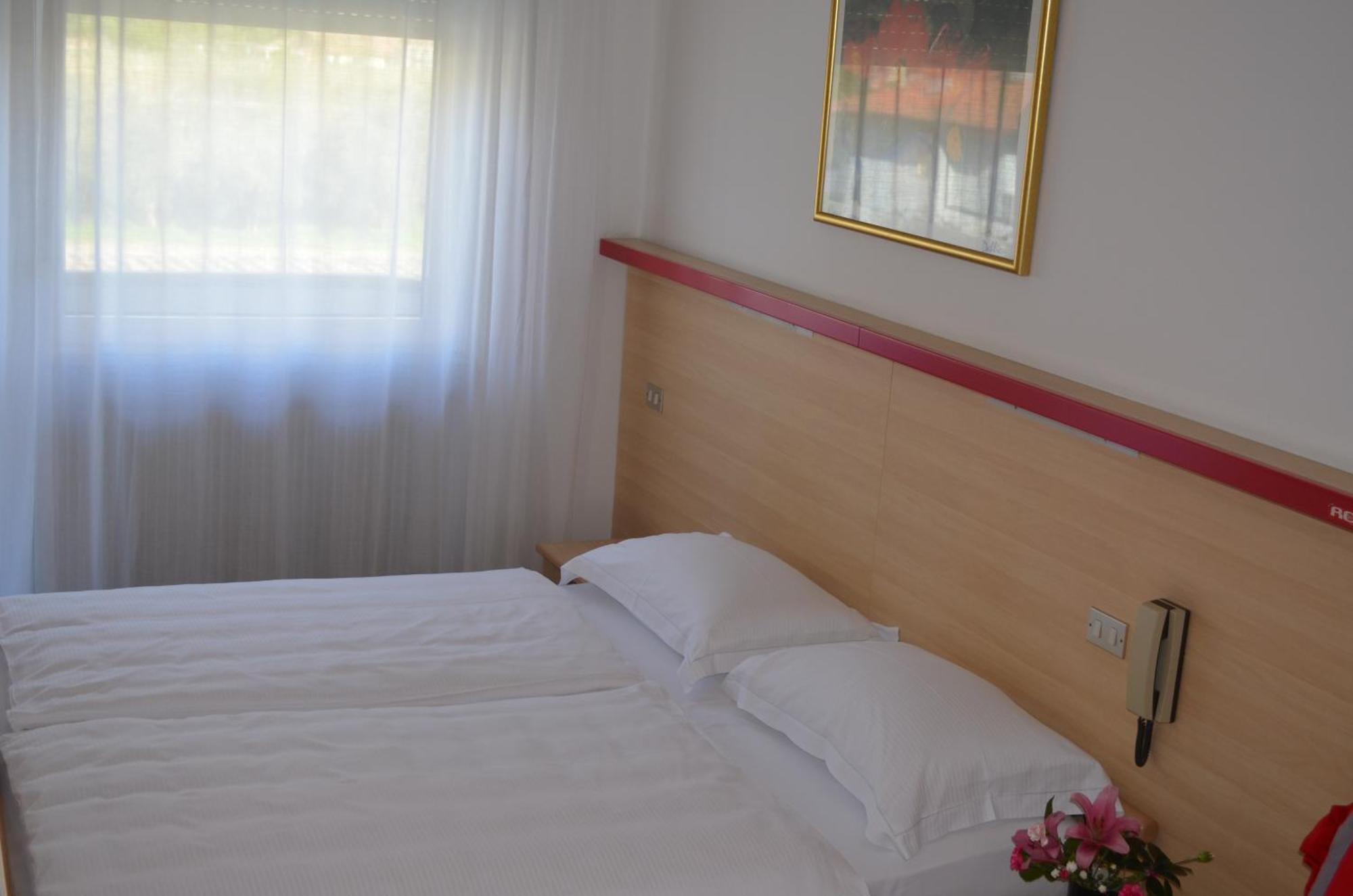 Park Hotel Eden Torbole Sul Garda Room photo