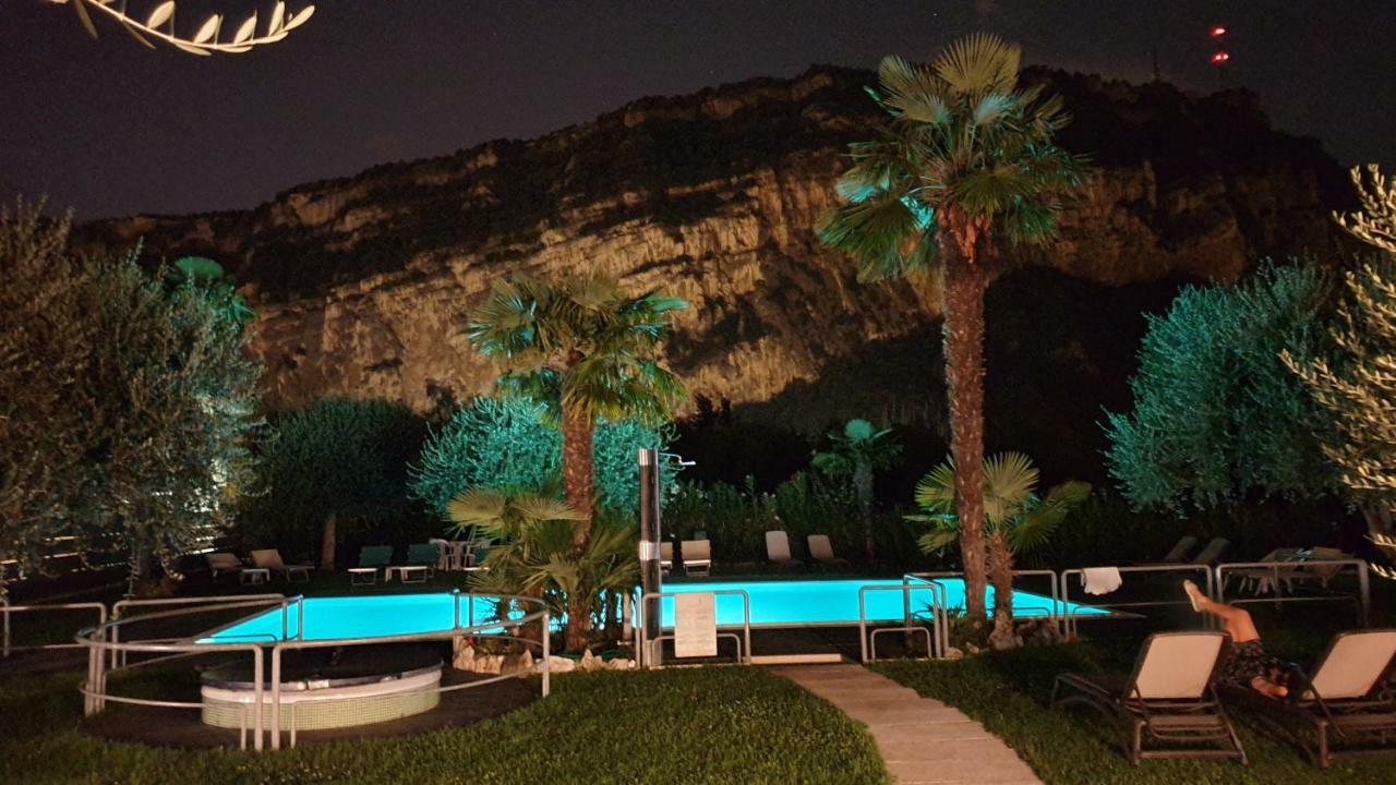 Park Hotel Eden Torbole Sul Garda Exterior photo