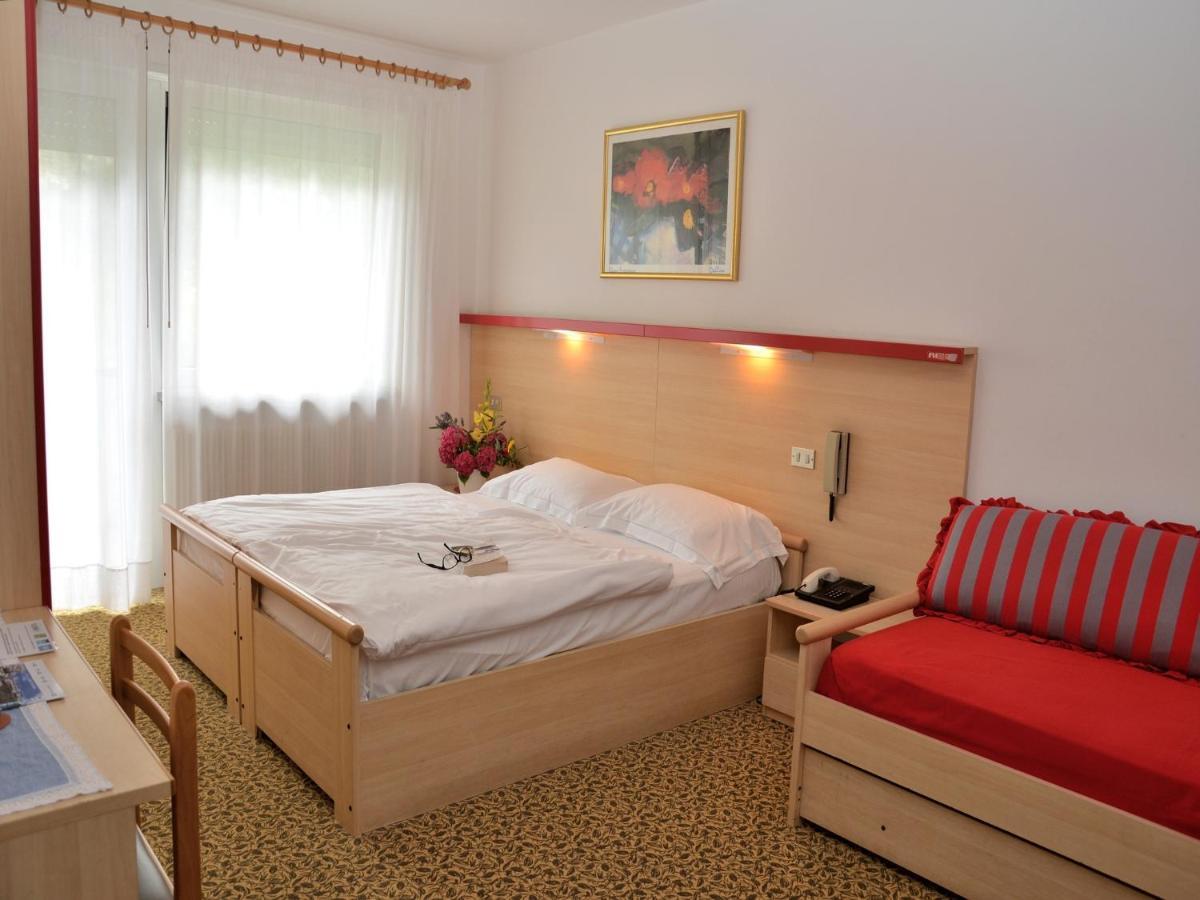 Park Hotel Eden Torbole Sul Garda Room photo